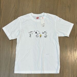 Japan Uniqlo White Snoopy Graphic Tee